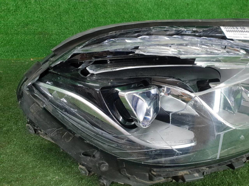Битая Фара правая Mercedes GLS X166 (2015-2019) LED