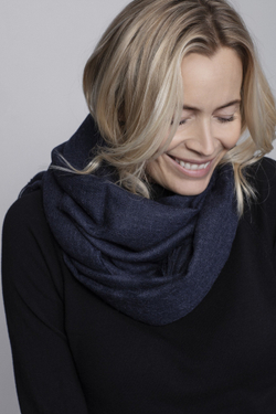 Шарф 70x200 Elvang Traveller Navy/Grey 4202