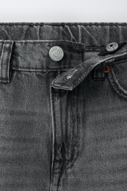 ZARA ДЖИНСОВЫЕ ШОРТЫ WIDE FIT С РАЗРЕЗАМИ, СВЕТЛО-СЕРЫЙ