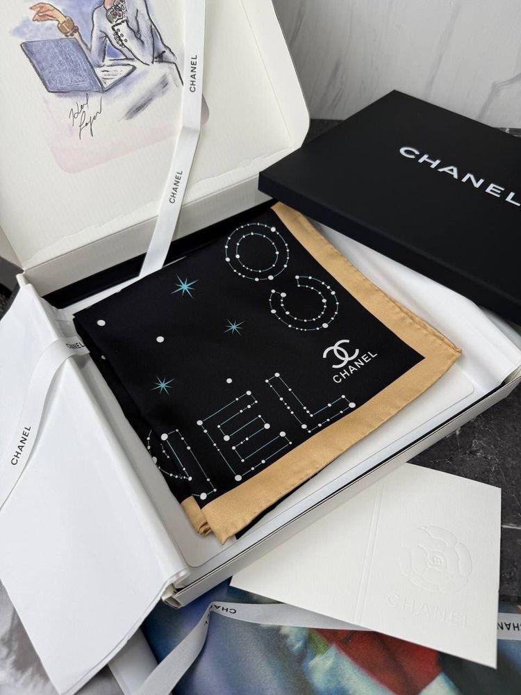 Платок CHANEL