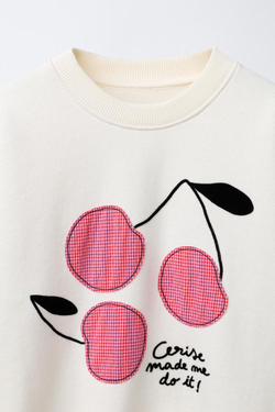 ZARA ТОЛСТОВКА С НАШИВКАМИ «ВИШНИ», ЭКРЮ