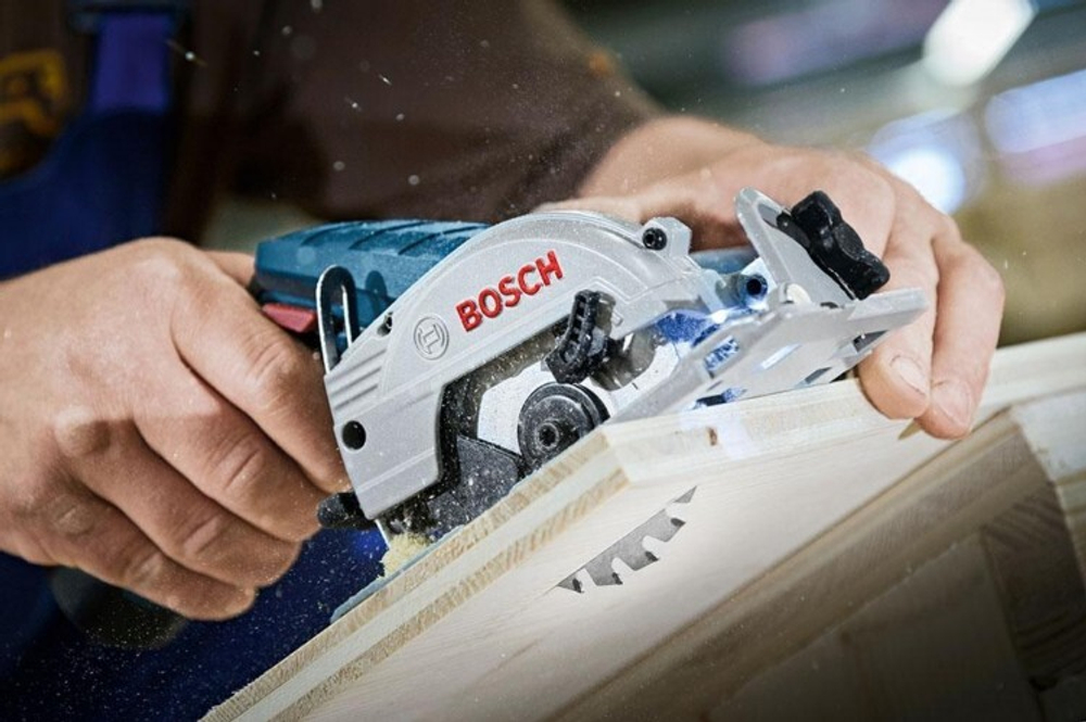 Пила циркулярная аккумуляторная BOSCH GKS 12V-26 0615990M41 1х2,0Ач, картонная коробка