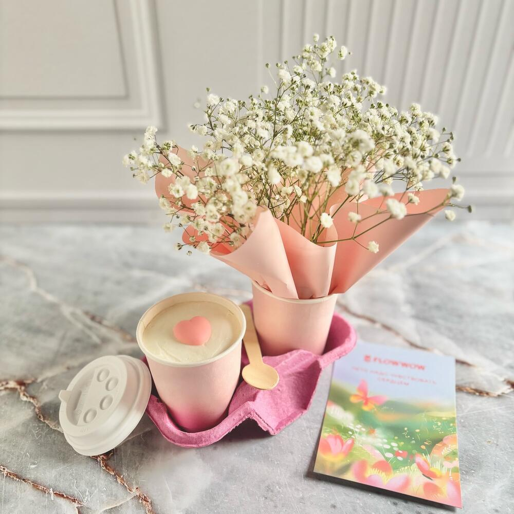 Гипсофила и торт в стакане Маме