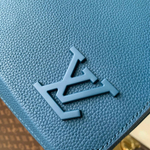 Сумка-мессенджер Louis Vuitton