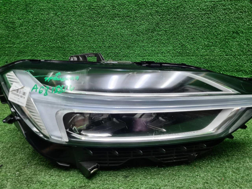 Фара правая Volvo XC60 2 (2017-2021) LED