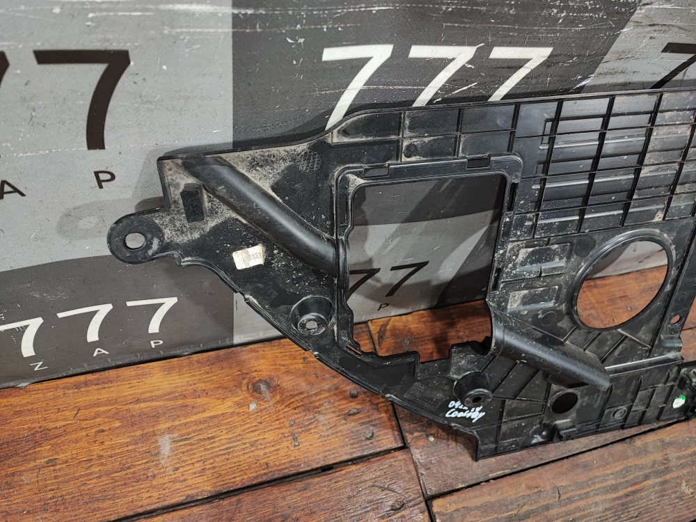 Накладка подкапотного пространства Geely Coolray 19-нв Б/У Оригинал 5035051000