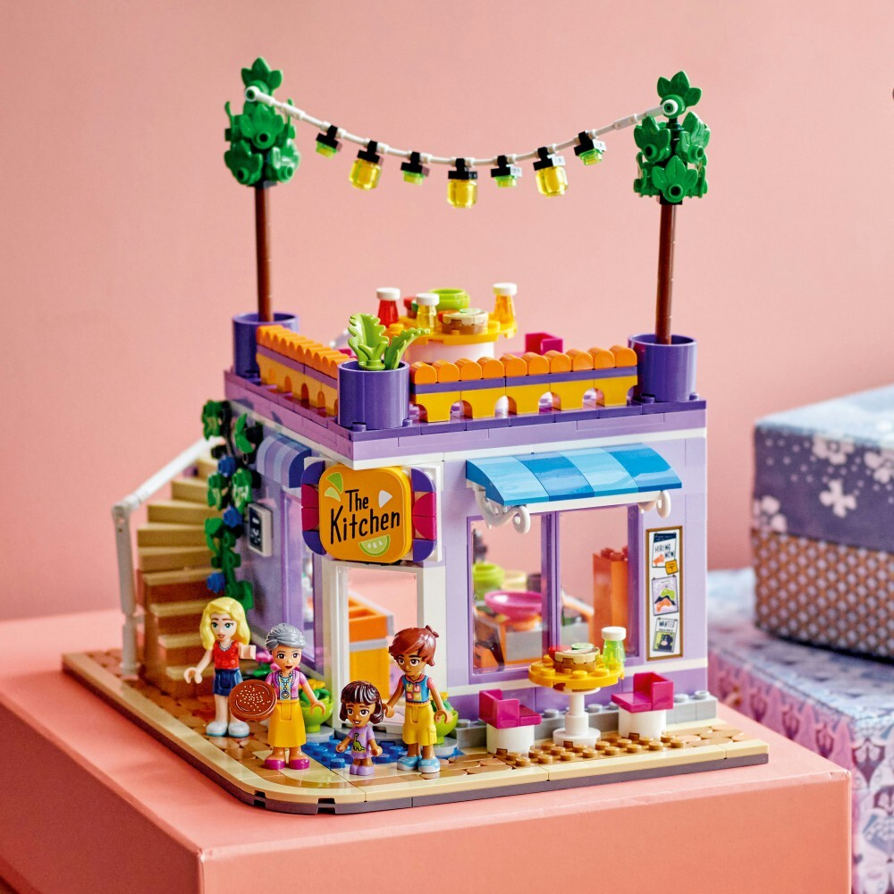 LEGO Friends — Закусочная Хартлейк 41747