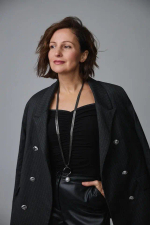 Колье длинные цепи с крупной жемчужиной, оттенок графит