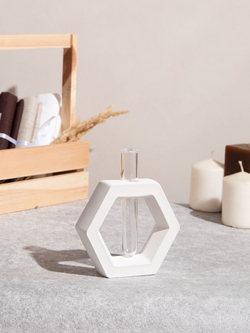 Набор статуэтка Сфинкс и ваза шесть граней на подставке