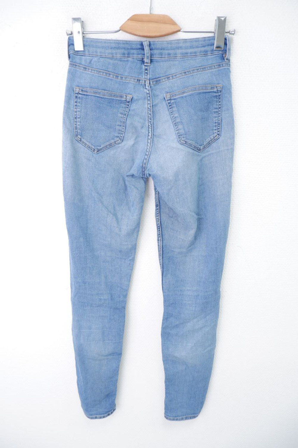 Джинсы H&M светлые 42 размер