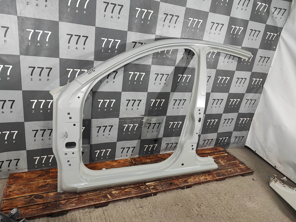 Боковина левая LADA Vesta 15-нв Новая Оригинал 8450039441