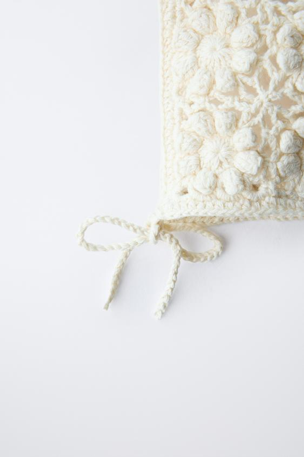 ZARA ЧЕПЧИК ИЗ КРУЖЕВА КРОШЕ, ЭКРЮ