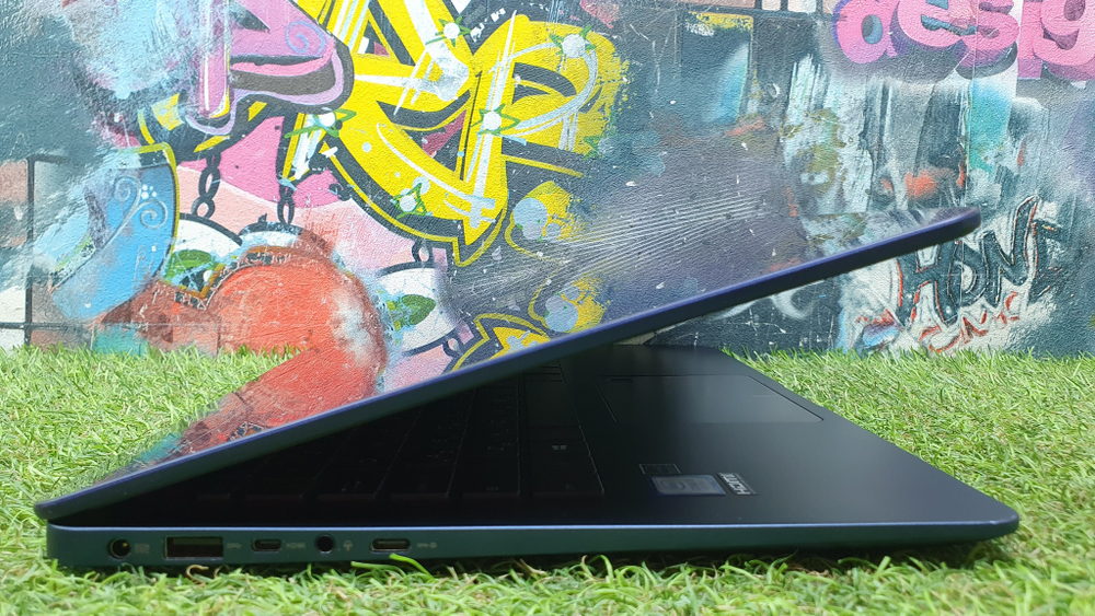 Ноутбук ASUS i5-8/8 Gb/FHD/ Zenbook UX430UA-GV414T [90nb0ec5-m09430] Windows 10 Home