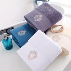 Пол Кит Бан ЛЕО ЛЮКС