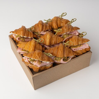 Сет мини-круассанов с мортаделлой