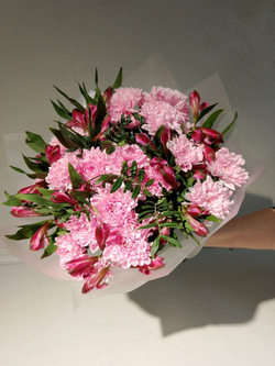 Букет из хризантем и альстромерии (С0033)