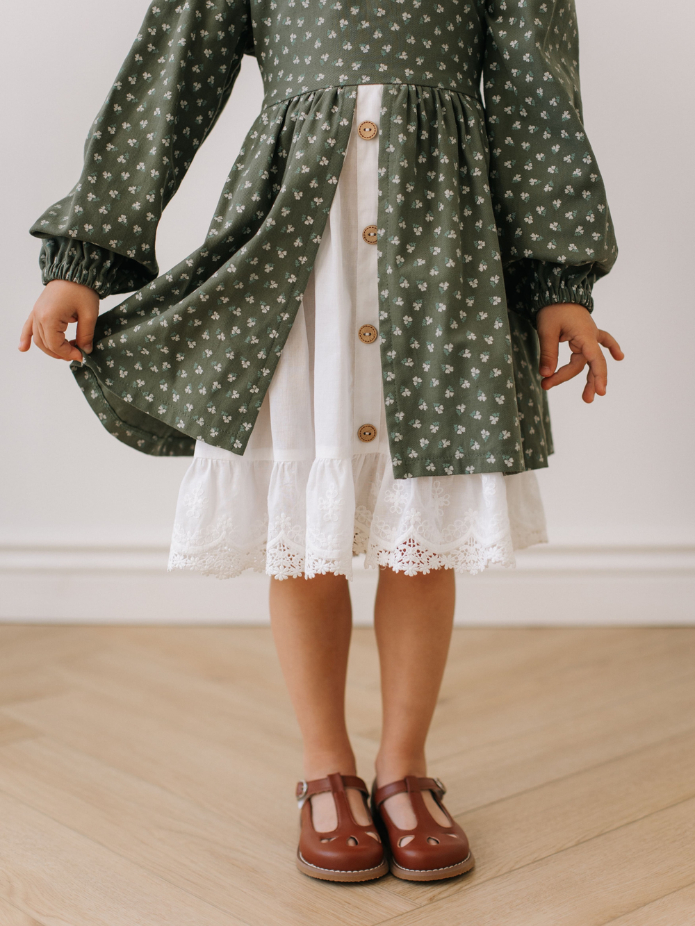 Платье с рюшами в цветочек, Зеленый