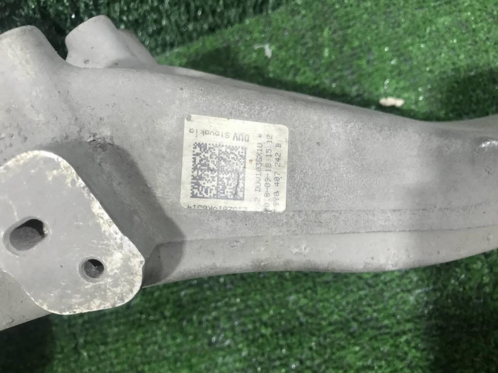 Кулак поворотный правый Porsche Cayenne 3 (17-нв)