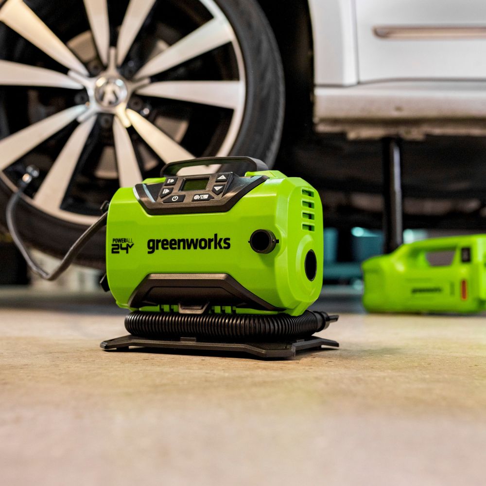 Компрессор автомобильный аккумуляторный Greenworks Арт. 3400807, 24V / 12V (от прикуривателя автомобиля), без АКБ и ЗУ в сумке