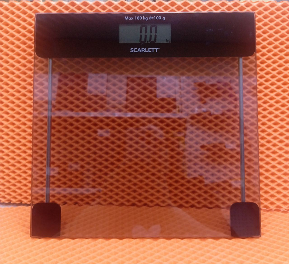 Весы напольные Scarlett SC-BS33E105