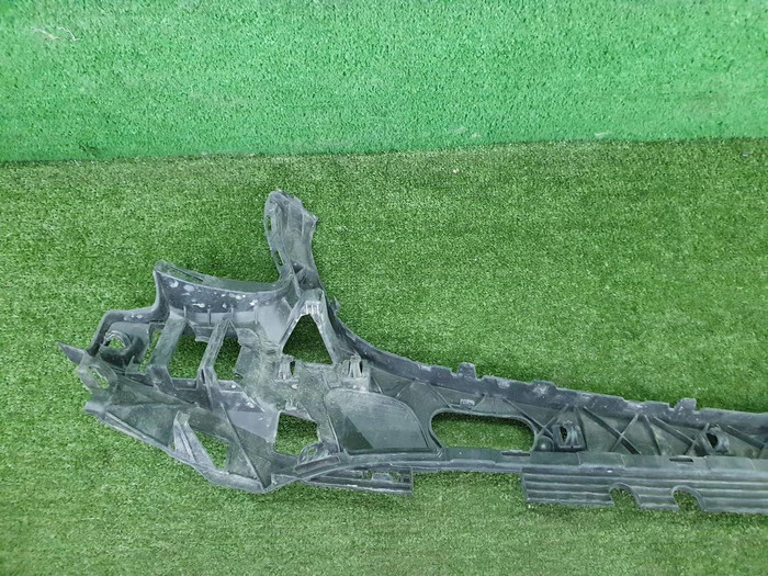 Кронштейн переднего бампера Mercedes GLC X253 (2015-2019) AMG