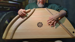 Гусли шлемовидные 29 струн Кантелеонъ