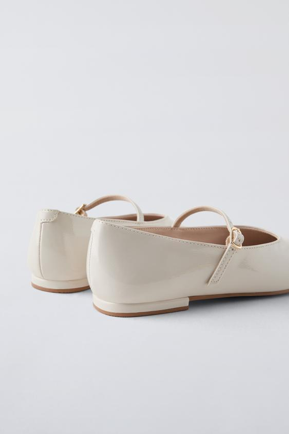 ZARA ЛАКИРОВАННЫЕ БАЛЕТКИ, ЭКРЮ