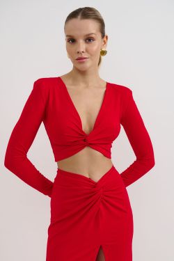 Лонгслив с подплечниками из вискозы красного цвета