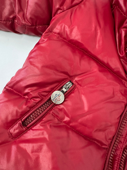 Пуховик Moncler