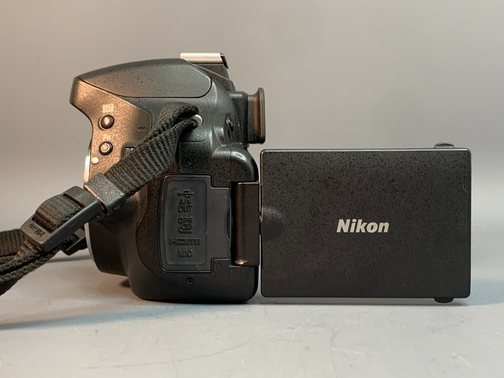 Nikon D5100 Body 38.492 кадров