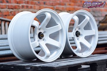 Комплект разношироких дисков Volk Racing TE37SL R17 9j/10j 5*114.3 White