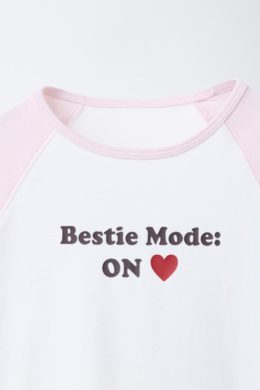 ZARA ФУТБОЛКА РЕГЛАН С НАДПИСЬЮ ИЗ МОДАЛА, РОЗОВЫЙ/БЕЛЫЙ