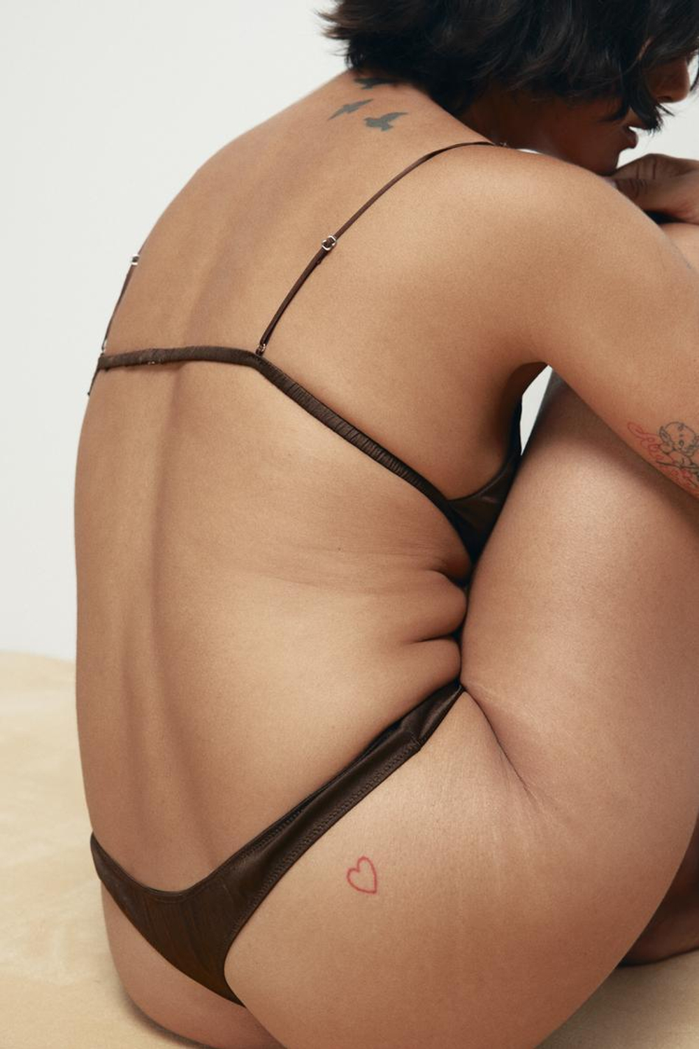 ZARA ТРЕУГОЛЬНЫЙ ШЕЛКОВЫЙ БРАЛЕТТ, КОРИЧНЕВЫЙ