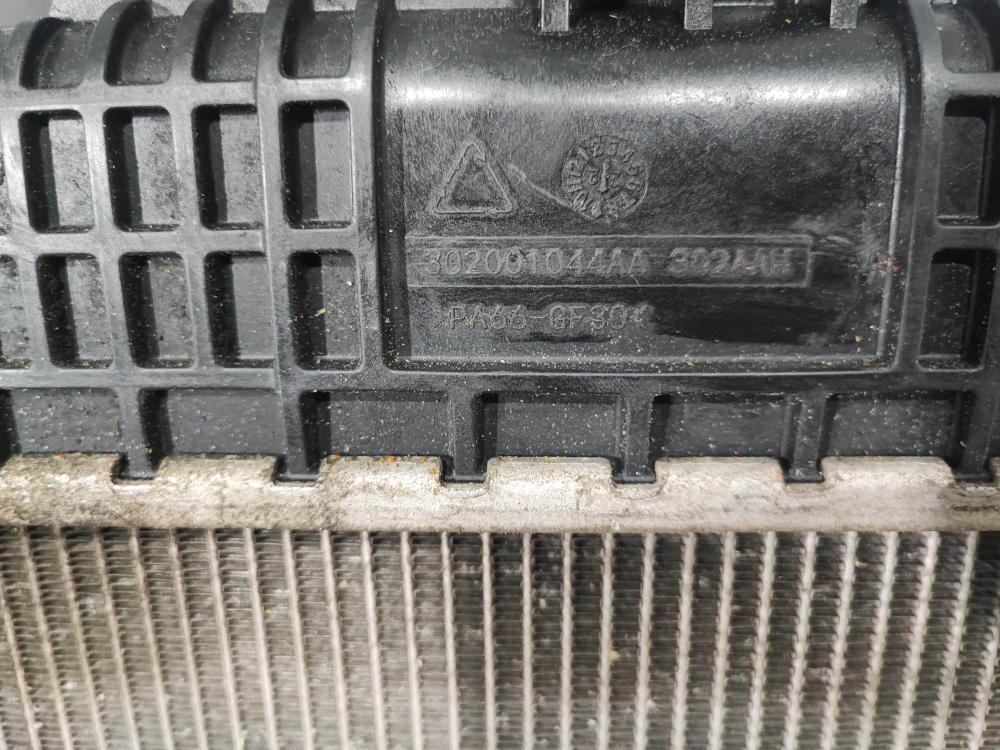 Радиатор двигателя Chery Tiggo 7 Pro 20-нв Б/У Оригинал 302001044AA