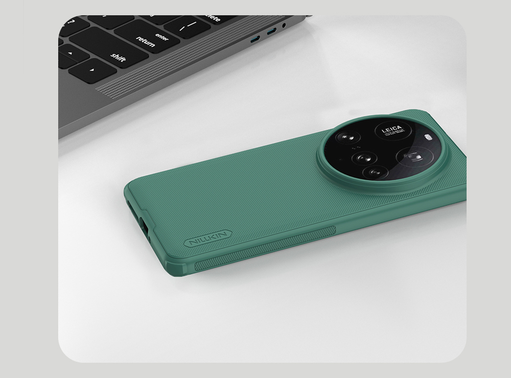 Усиленный защитный чехол зеленого цвета (Dark Green) от Nillkin для Xiaomi 15 Ultra, серия Super Frosted Shield Pro