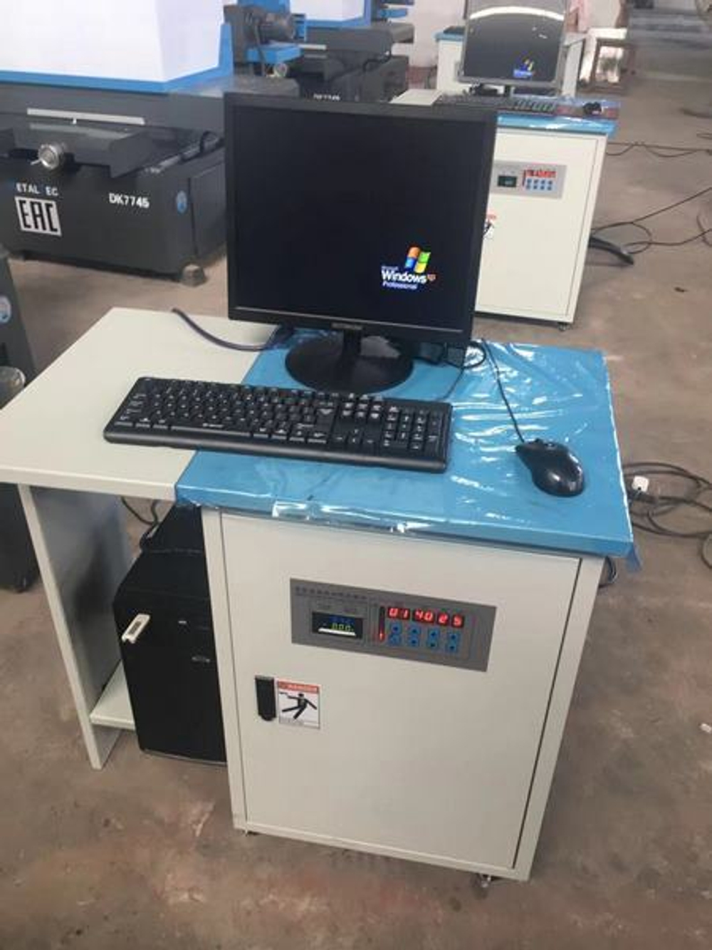 MetalTec DK 7745 Электроэрозионный однопроходной проволочно-вырезной станок