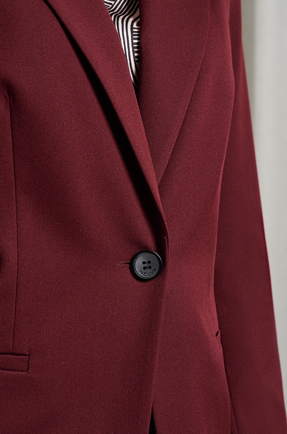 1838 Жакет женский (бордовый)