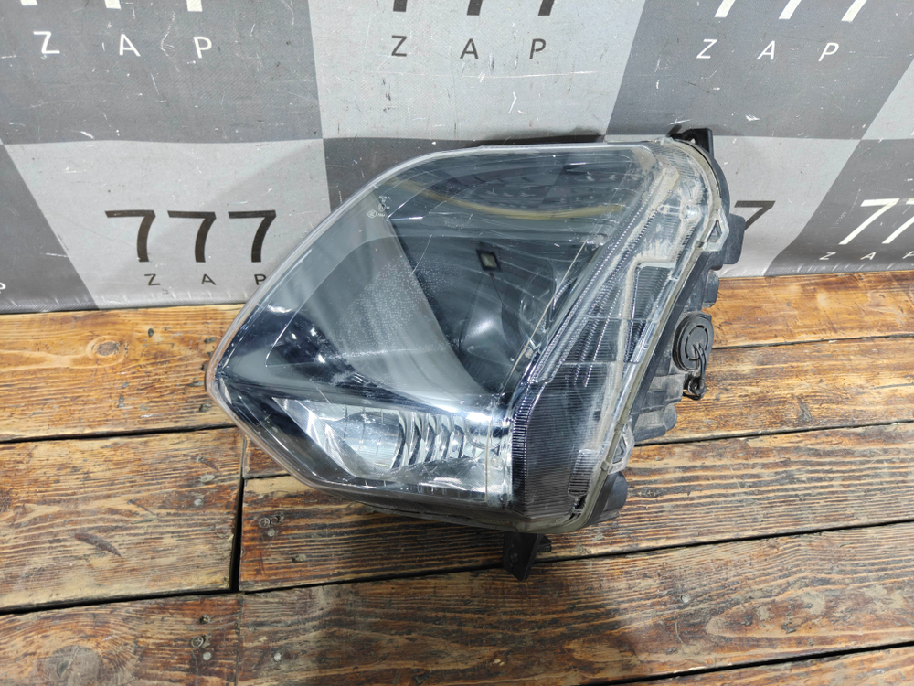 Фара левая галоген Omoda C5 22-нв Б/У Оригинал 605000528AA