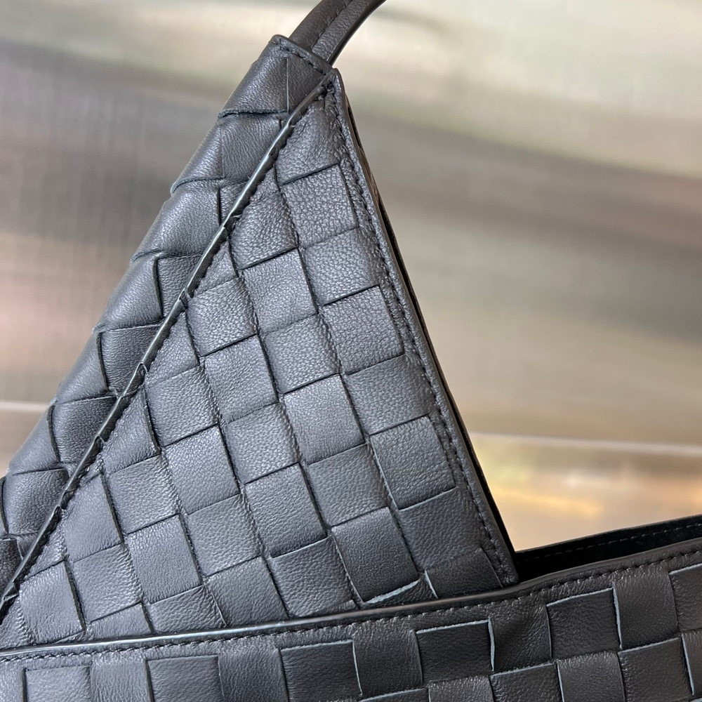 Bottega Veneta Small Solstice 30 cm