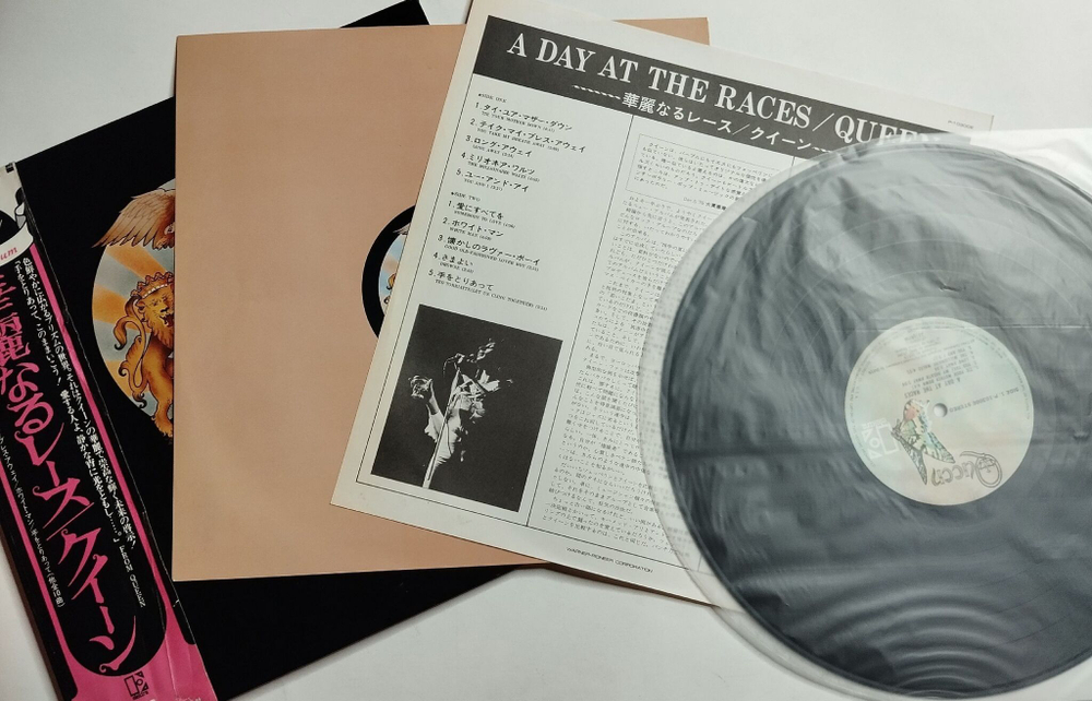 Винтажная виниловая пластинка LP Queen A Day At The Races (Japan 1976)