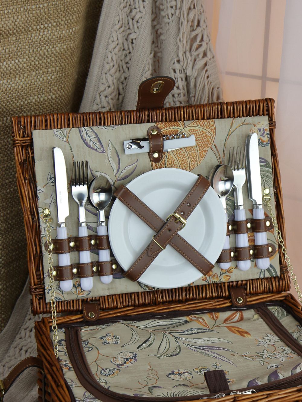 HOLYDAY BASKET Набор для пикника с термосумкой и пледом на 4 персоны