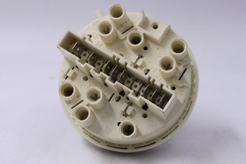 Датчик уровня воды (прессостат) 12473279/1 стиральной машины Electrolux, Aeg, Zanussi