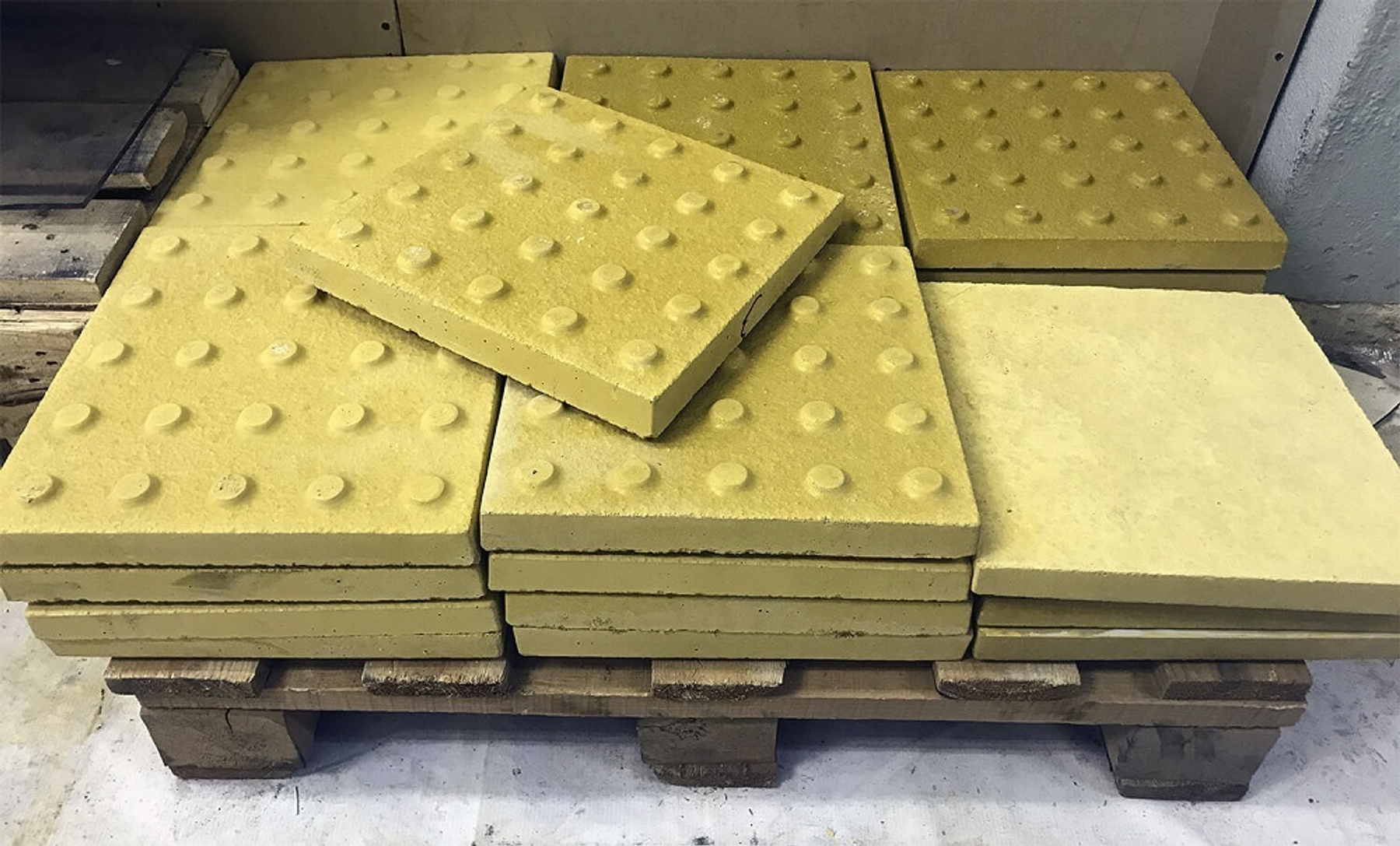 Обозначения рельефного рисунка на цветной тактильной плитке