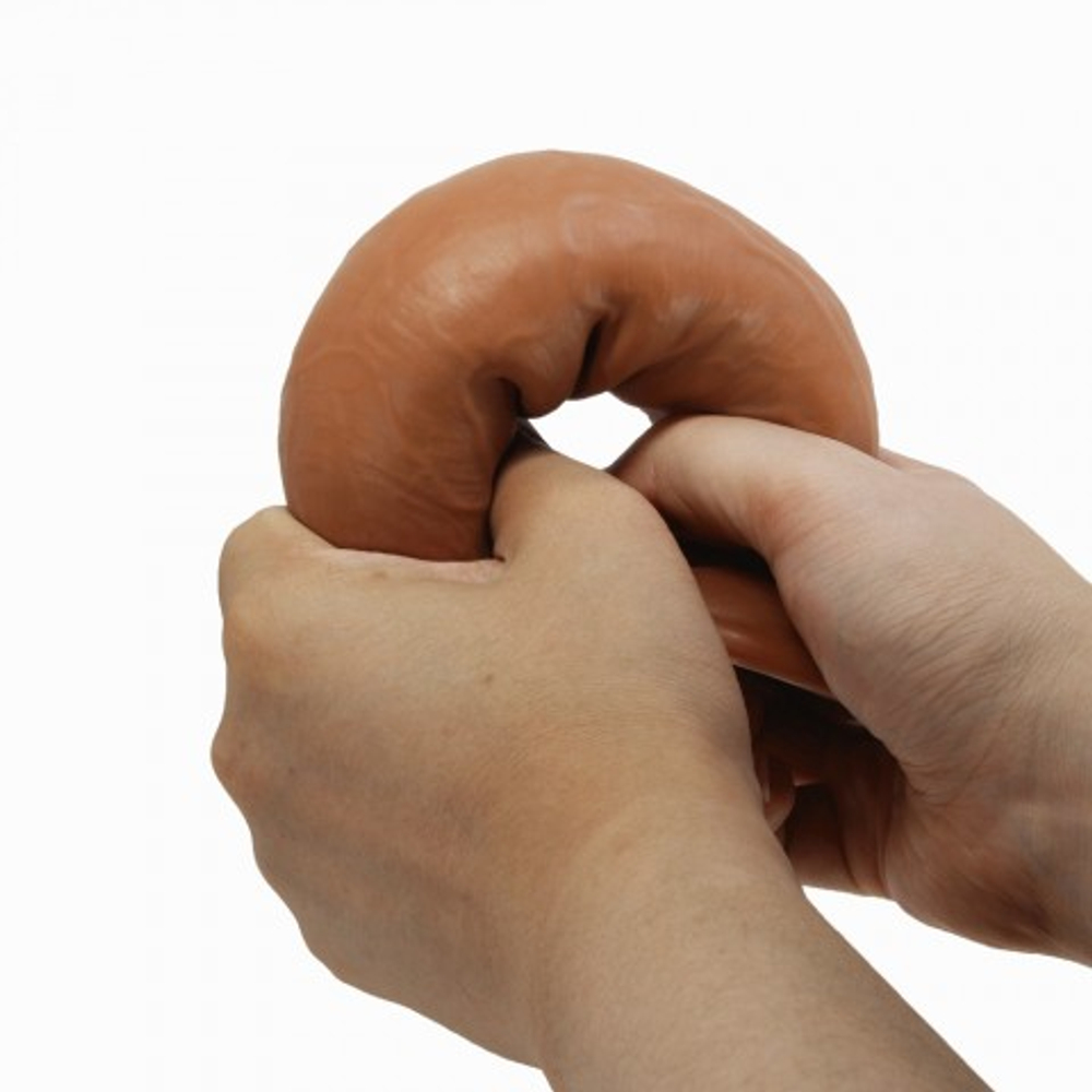 Реалистичный фаллоимитатор на присоске Keon Sliding skin (21,4*4,4 см) коричневый