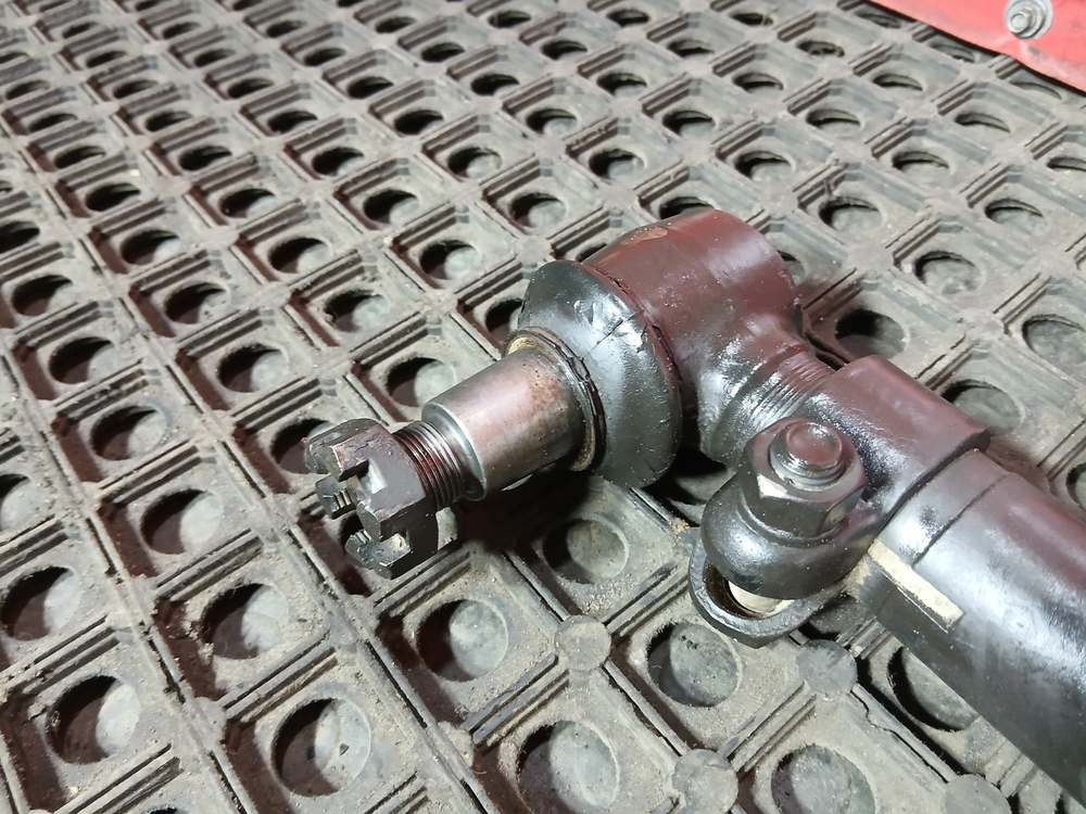 Тяга рулевая поперечная 2023г.