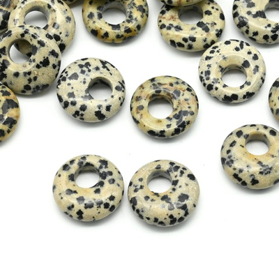 бв18-дя Бублик вытянутый 18*5мм, далматиновая яшма