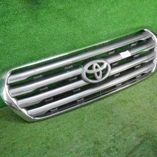 Решетка радиатора Toyota Land Cruiser 200 (2007-2012)