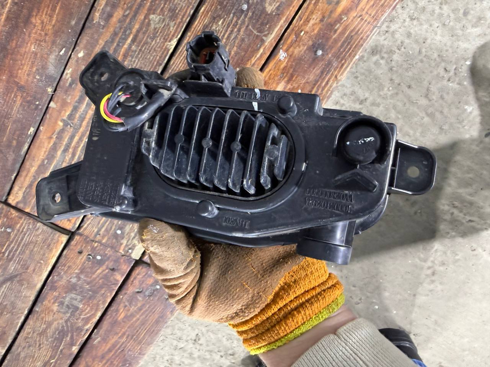 ПТФ передняя левая LED Jaecoo J7 23-нв Б/У Оригинал 605000820AA