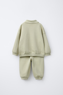 ZARA КОМПЛЕКТ ИЗ ТОЛСТОВКИ С ВОРОТНИКОМ ПОЛО И БРЮК-ДЖОГГЕРОВ, СВЕТЛО-ЗЕЛЕНЫЙ