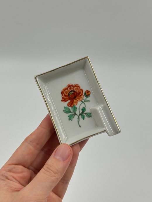 Миниатюрная пепельница